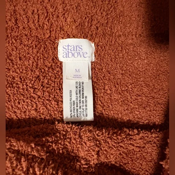 Stars Above Barefoot Dreams Dupe Pajama Set - Picture 13 of 13